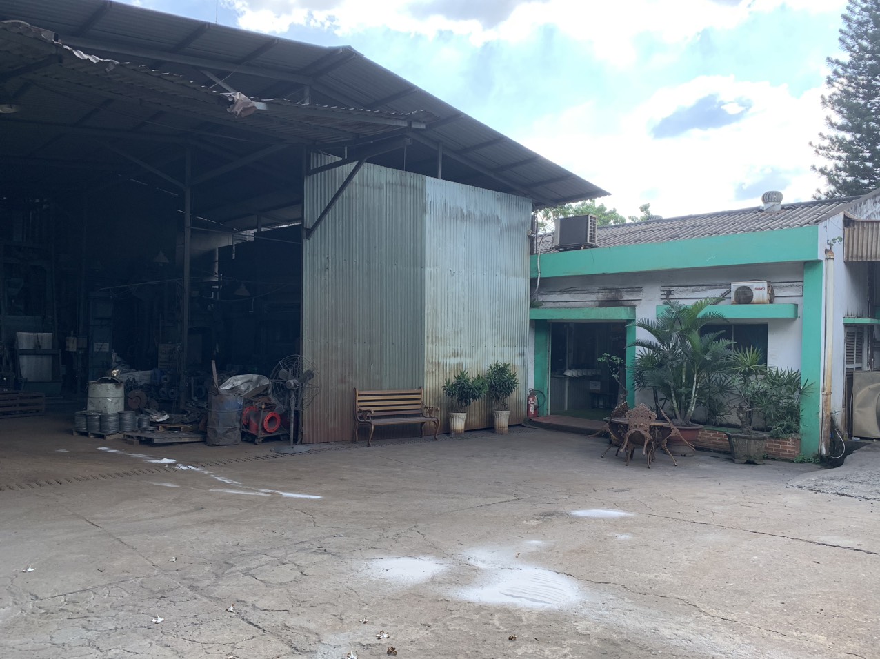 Outside of the company (3)
